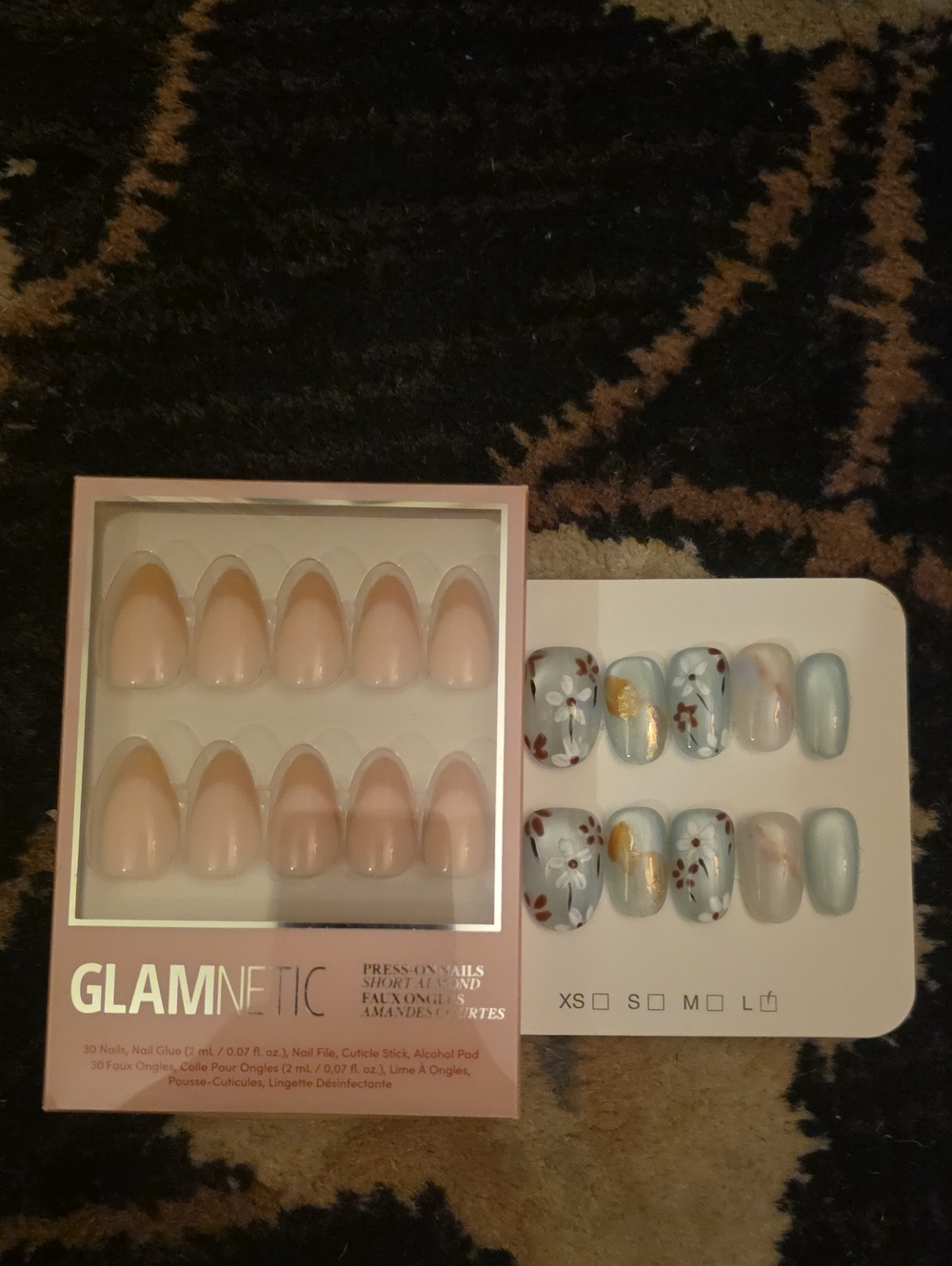Nude and Blue Floral Press-On Nail Set Cafรจ Crรจme